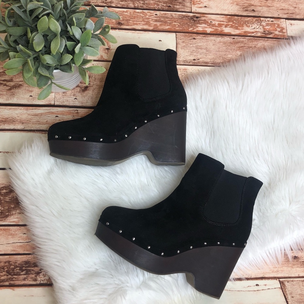 Forever 21 Black Heel Studded Trendy Booties Sz 8